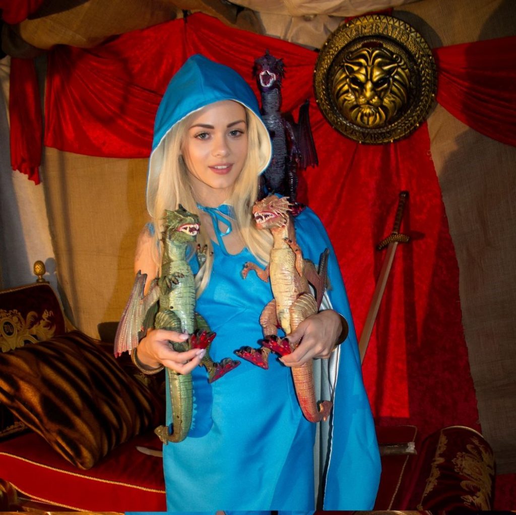 Game of Thrones VR Cosplay with Elsa Jean - VR Porn Cosplay